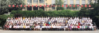 2010届国产精品
国产精品
本科生毕业留念