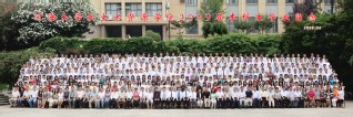 2009届国产精品
国产精品
本科生毕业留念