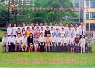 2007届本科生国产精品
2班毕业合影