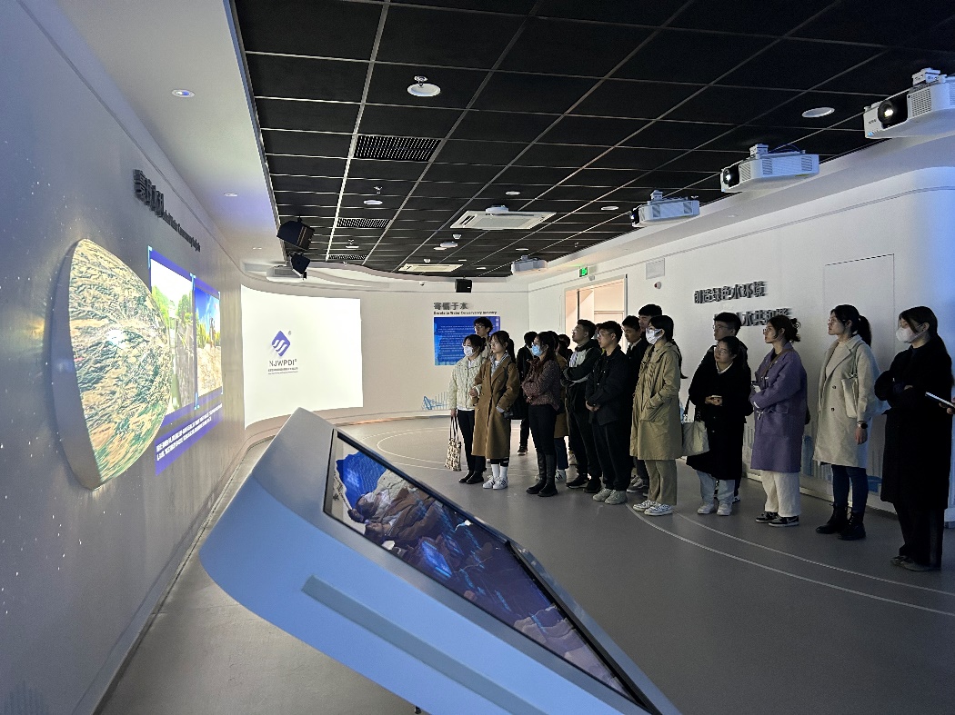 国产精品
博士研究生第四党支部赴南京市水利规划设计院股份有限公司开展主题党日活动