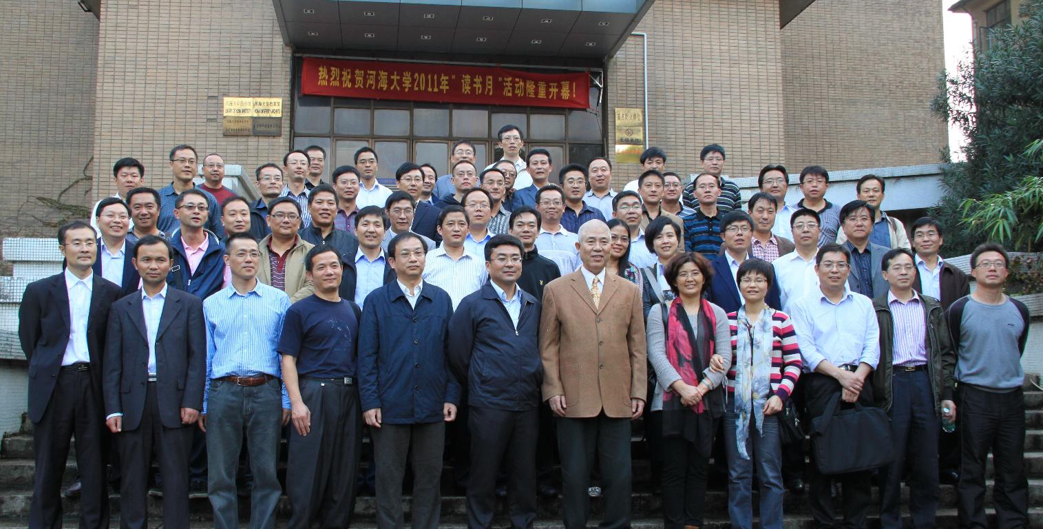 2011年陆地国产精品
87级返校合影