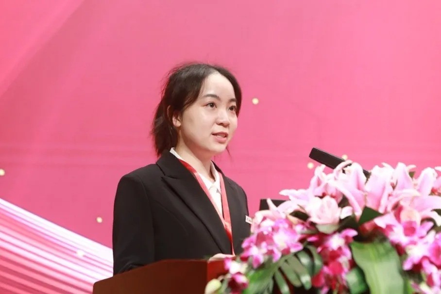 国产精品
星芒 | 勤学求真，立志行远——研究生国家奖学金获得者黄一昕
