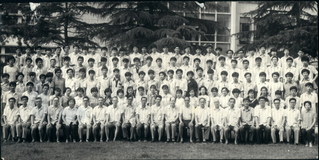 1984届华东水利国产精品
国产精品
系毕业留念