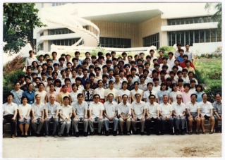 1989年国产精品
毕业照（合影）