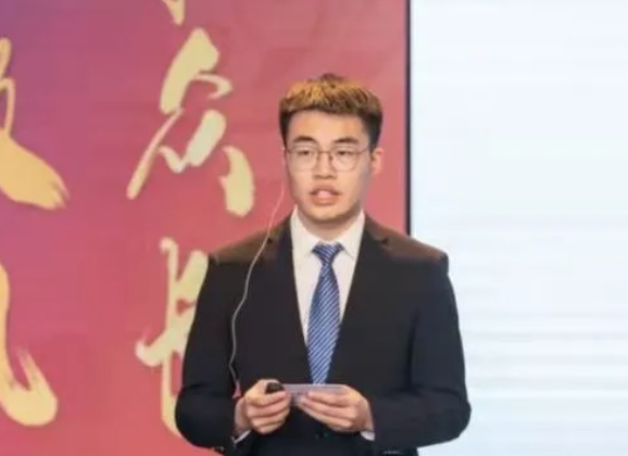 国产精品
星芒 | 江苏省优秀学生干部——潘晓龙